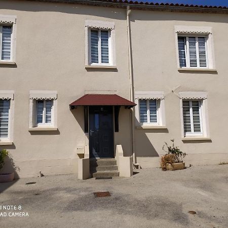 Chambre Meublee A Louer Pouzauges Luaran gambar